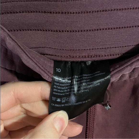 Lululemon Softstreme High-Rise Straight Leg Crop - Picture 6 of 7